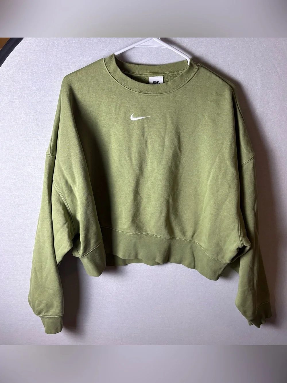 Nike Phoenix Fleece cropped crewneck sweatshirt  green size medium